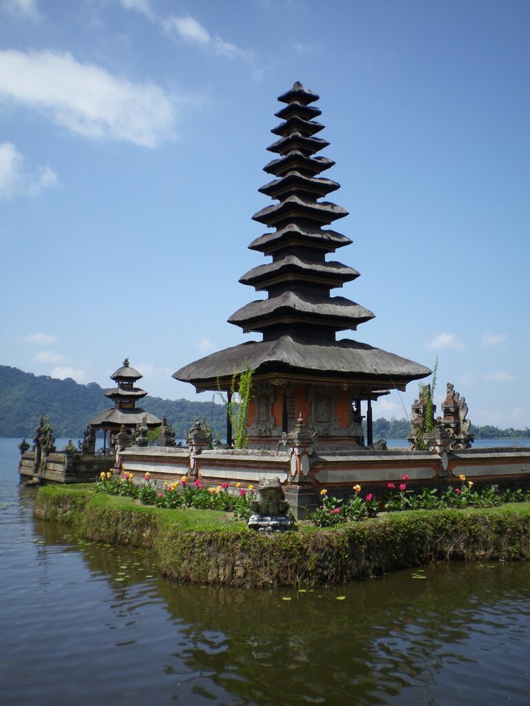 tanah lot temple